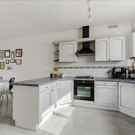 Holiday home Charmante Maison Avec Jardin Proche Bordeaux